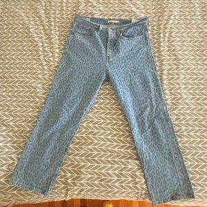 Levis Leopard print Wedgie cropped straight leg jeans SZ 30